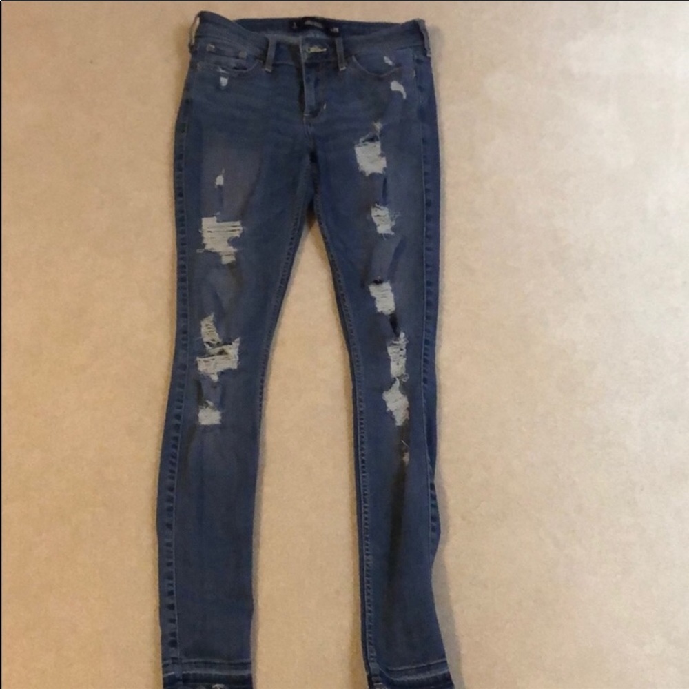 hollister super skinny distressed jeans
